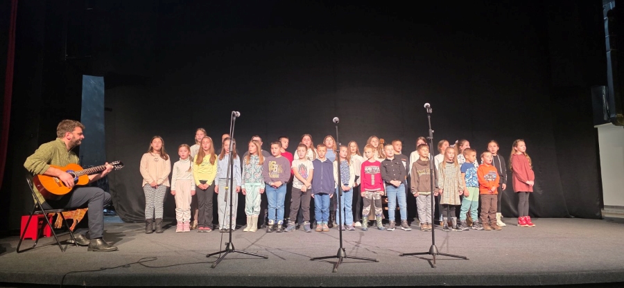 Дечји хор из Мачката