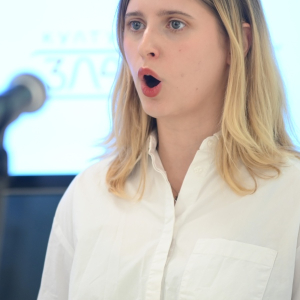 Чланица хора „Хармонија”