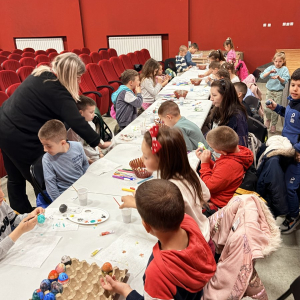 Ученици млађих разреда ОШ „Димитрије Туцовић“ Чајетина