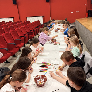 Ученици млађих разреда ОШ „Димитрије Туцовић“ Чајетина