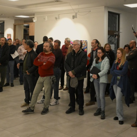 Публика на отварању изложбе