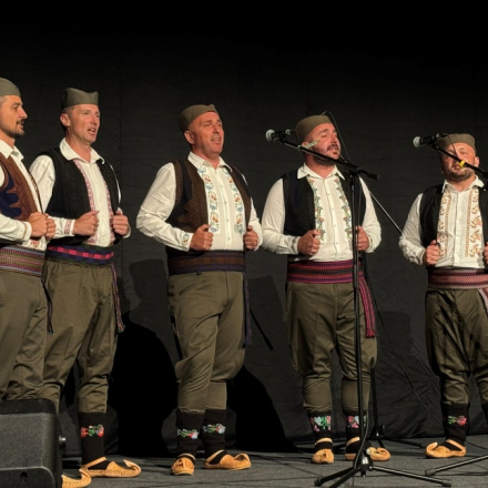 Мушка певачка група „Курајбери”